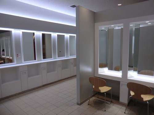 圏央道菖蒲PAの女性用トイレにあるパウダースペース