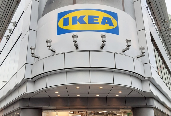 IKEA新宿店入口アップ